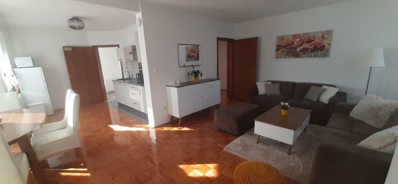 Apartment Golden Fields スモーヤナク エクステリア 写真